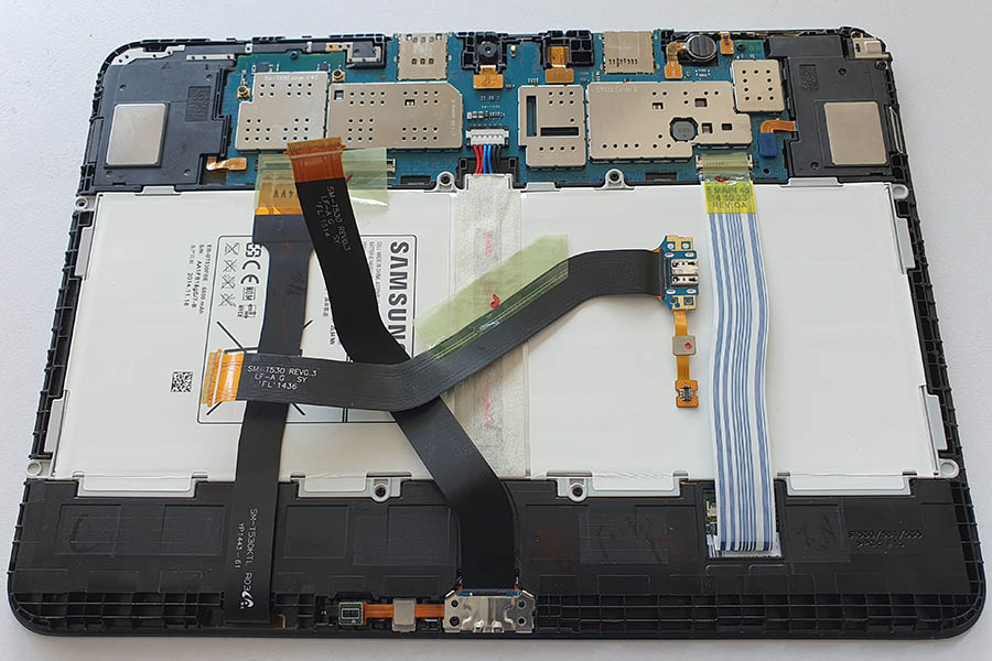 Wymiana gniazda USB w tablecie Samsung Tab 4 - serwis MagicPhone